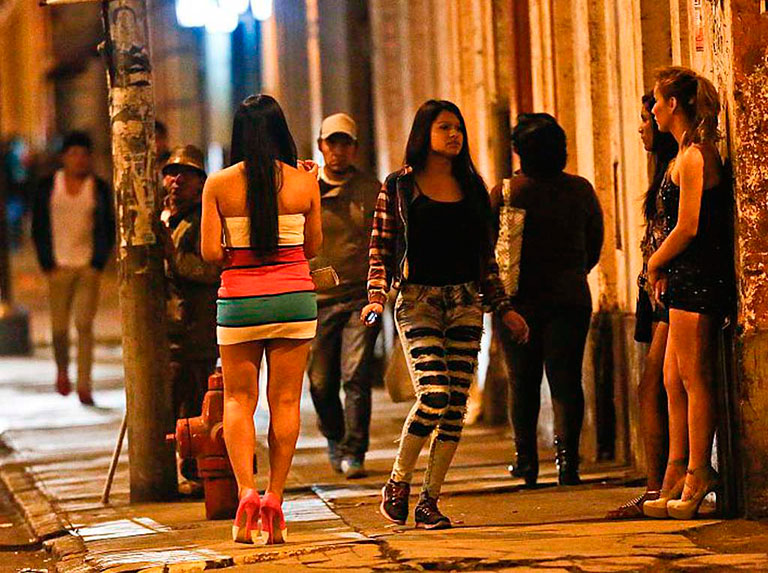 Prostituzione a Pozzallo: pensionato affittava le stanze a tre rumene 