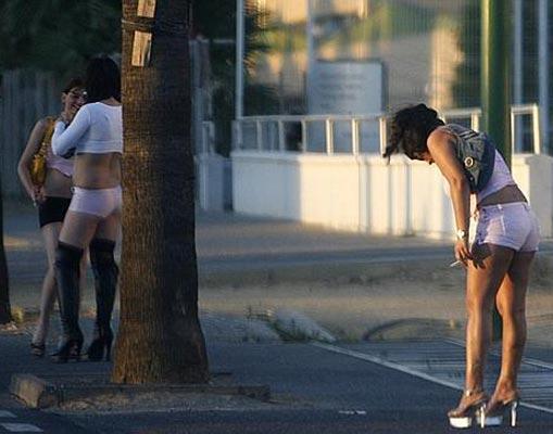 Cui  trovare  a prostituta in Mola di Bari, Italia