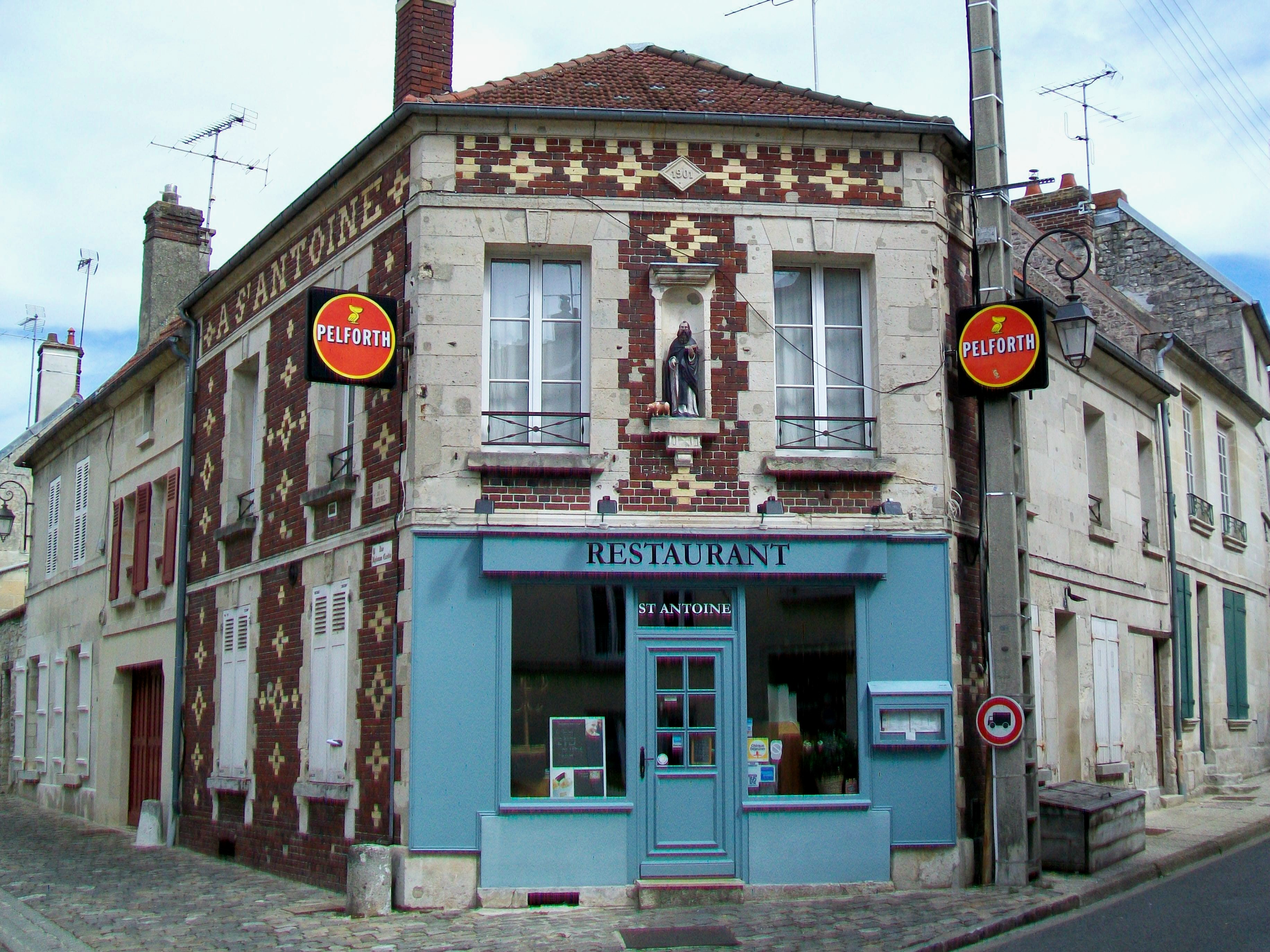 Téléphone de Filles dans Crepy-en-Valois, Nord-Pas-de-Calais-Picardie