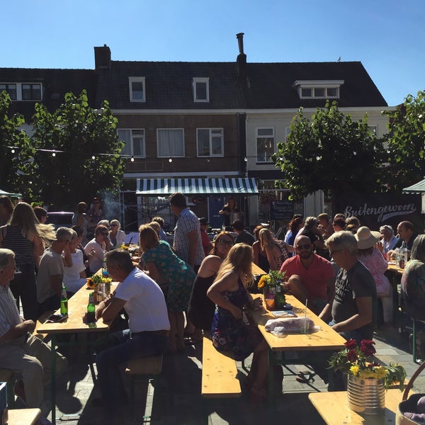 Bergen op Zoom, Noord-Brabant meisjes